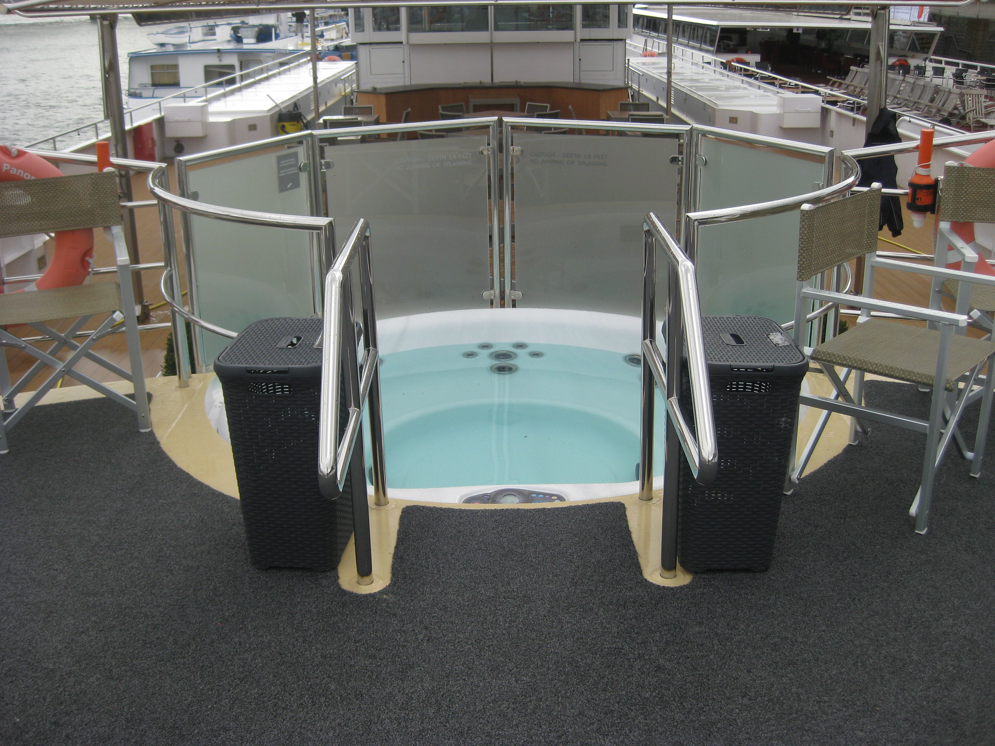 Professionele installatie Calspas bubbelbad op bood